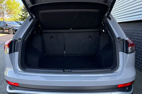 LL72CBV Audi Q4 e-tron Q4  S line 40 e-tron  150,00 kW Thumbnail #8