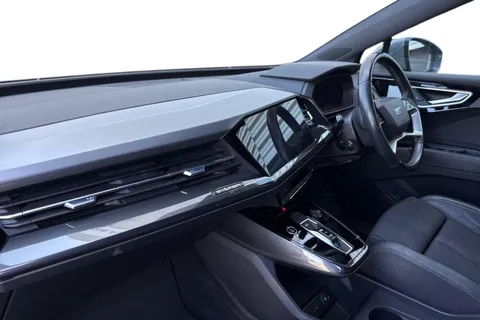 LL72CBV Audi Q4 e-tron Q4  S line 40 e-tron  150,00 kW Thumbnail #16