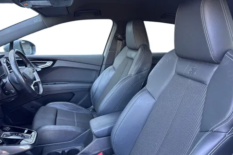 LL72CBV Audi Q4 e-tron Q4  S line 40 e-tron  150,00 kW Thumbnail #17