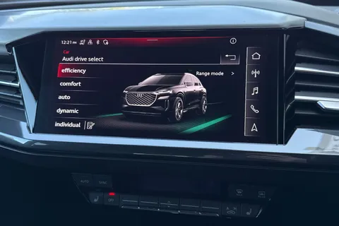 LL72CBV Audi Q4 e-tron Q4  S line 40 e-tron  150,00 kW Thumbnail #33