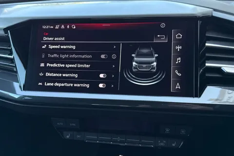 LL72CBV Audi Q4 e-tron Q4  S line 40 e-tron  150,00 kW Thumbnail #35