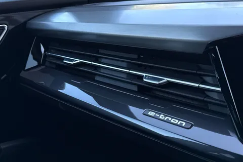 LL72CBV Audi Q4 e-tron Q4  S line 40 e-tron  150,00 kW Thumbnail #48