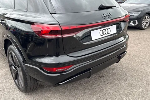  Audi Q6 E-Tron 100kWh Black Edition Auto quattro 5dr Thumbnail #8