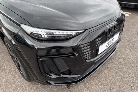  Audi Q6 E-Tron 100kWh Black Edition Auto quattro 5dr Thumbnail #9