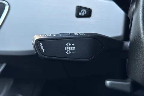 L70RNM Audi A4 Avant Avant S line 35 TFSI  150 PS S tronic Thumbnail #33