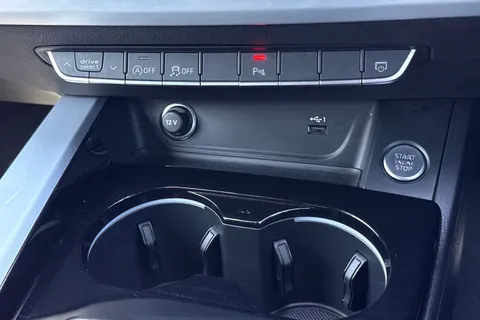 L70RNM Audi A4 Avant Avant S line 35 TFSI  150 PS S tronic Thumbnail #47