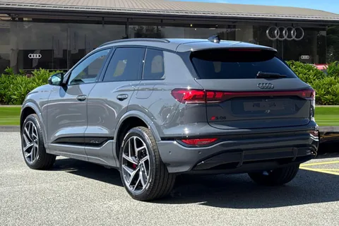  Audi Sq6 E-Tron 100kWh S Black Edition Auto quattro 5dr Thumbnail #3