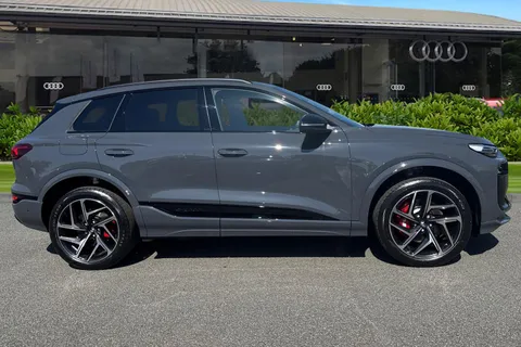  Audi Sq6 E-Tron 100kWh S Black Edition Auto quattro 5dr Thumbnail #4