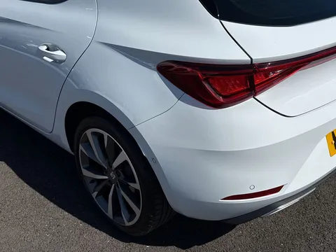 MF75LTA SEAT Leon 1.5 e-Hybrid FR Sport 5dr DSG [DAP] **VAT QUALIFYING** Thumbnail #17