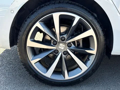 MF75LTA SEAT Leon 1.5 e-Hybrid FR Sport 5dr DSG [DAP] **VAT QUALIFYING** Thumbnail #24