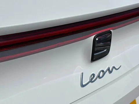 MF75LTA SEAT Leon 1.5 e-Hybrid FR Sport 5dr DSG [DAP] **VAT QUALIFYING** Thumbnail #29