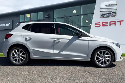 KR75YLL SEAT Ibiza 1.0 TSI FR DSG Euro 6 (s/s) 5dr Thumbnail #4