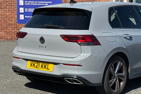 VK21KKL Volkswagen Golf 1.5 TSI R-Line Euro 6 (s/s) 5dr Thumbnail #10