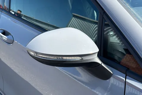 VK21KKL Volkswagen Golf 1.5 TSI R-Line Euro 6 (s/s) 5dr Thumbnail #11