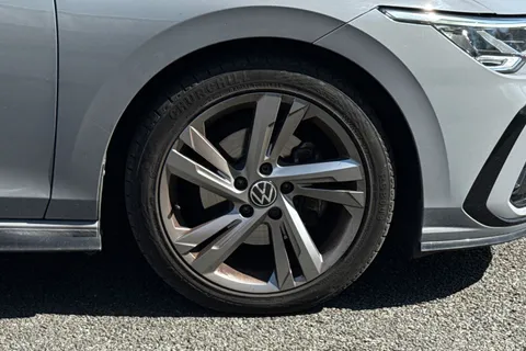 VK21KKL Volkswagen Golf 1.5 TSI R-Line Euro 6 (s/s) 5dr Thumbnail #12