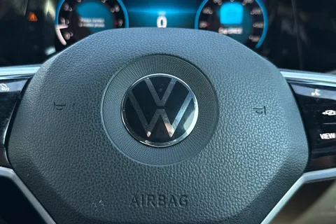 VK21KKL Volkswagen Golf 1.5 TSI R-Line Euro 6 (s/s) 5dr Thumbnail #33