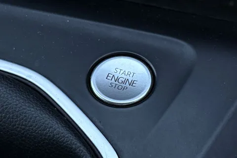 VK21KKL Volkswagen Golf 1.5 TSI R-Line Euro 6 (s/s) 5dr Thumbnail #36