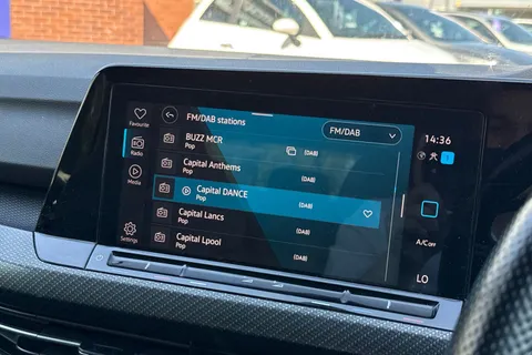 VK21KKL Volkswagen Golf 1.5 TSI R-Line Euro 6 (s/s) 5dr Thumbnail #43