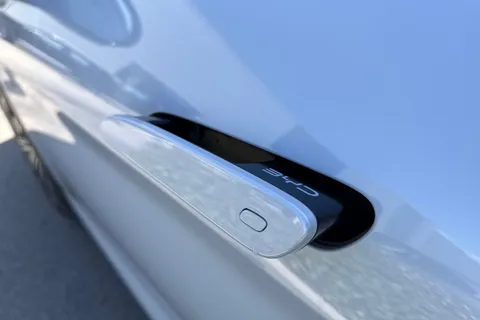 DF75KYS BYD Sealion 7 91.3kWh Excellence Auto AWD 5dr Thumbnail #28