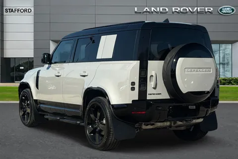  Land Rover Defender 110 3.0 D250 MHEV X-Dynamic HSE Auto 4WD Euro 6 (s/s) 5dr Thumbnail #3