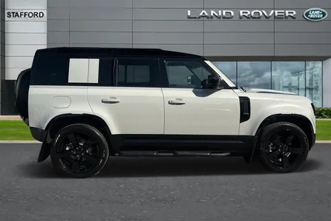  Land Rover Defender 110 3.0 D250 MHEV X-Dynamic HSE Auto 4WD Euro 6 (s/s) 5dr Thumbnail #6