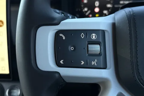  Land Rover Defender 110 3.0 D250 MHEV X-Dynamic HSE Auto 4WD Euro 6 (s/s) 5dr Thumbnail #18
