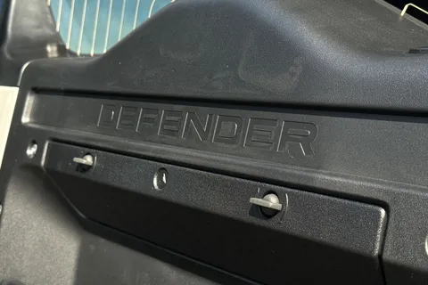  Land Rover Defender 110 3.0 D250 MHEV X-Dynamic HSE Auto 4WD Euro 6 (s/s) 5dr Thumbnail #23
