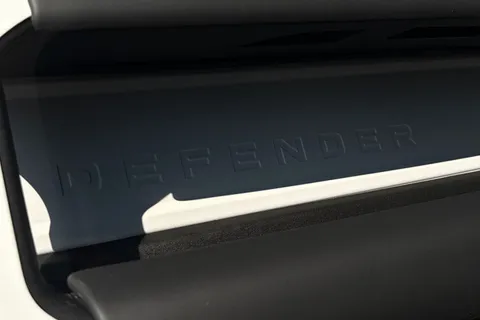  Land Rover Defender 110 3.0 D250 MHEV X-Dynamic HSE Auto 4WD Euro 6 (s/s) 5dr Thumbnail #31