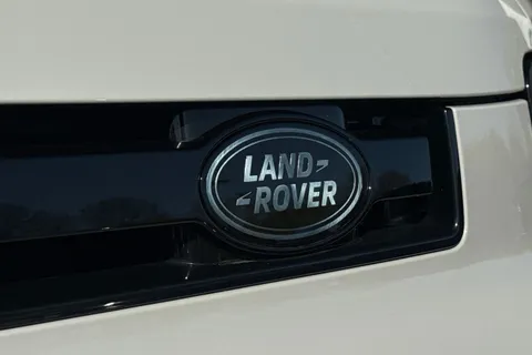  Land Rover Defender 110 3.0 D250 MHEV X-Dynamic HSE Auto 4WD Euro 6 (s/s) 5dr Thumbnail #55