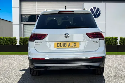 DU18AJX Volkswagen Tiguan Allspace 2.0 TDI 4Motion SEL 5dr DSG Thumbnail #4