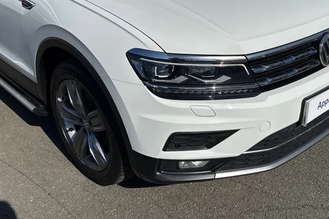 DU18AJX Volkswagen Tiguan Allspace 2.0 TDI 4Motion SEL 5dr DSG Thumbnail #8