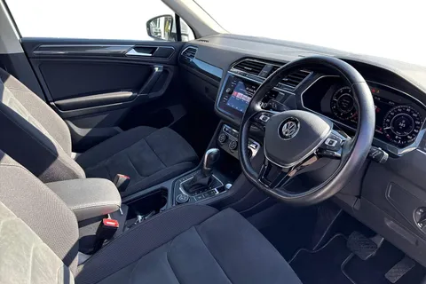 DU18AJX Volkswagen Tiguan Allspace 2.0 TDI 4Motion SEL 5dr DSG Thumbnail #13