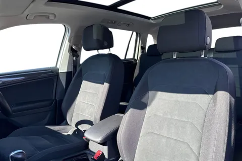 DU18AJX Volkswagen Tiguan Allspace 2.0 TDI 4Motion SEL 5dr DSG Thumbnail #15