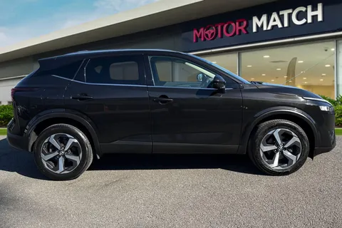 DL73VNR Nissan Qashqai 1.3 DIG-T MHEV N-Connecta XTRON Euro 6 (s/s) 5dr Thumbnail #4