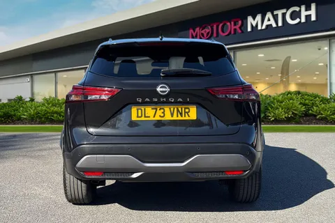 DL73VNR Nissan Qashqai 1.3 DIG-T MHEV N-Connecta XTRON Euro 6 (s/s) 5dr Thumbnail #5