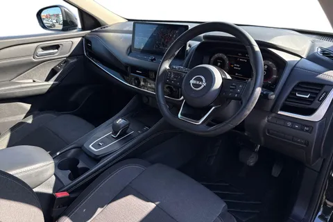 DL73VNR Nissan Qashqai 1.3 DIG-T MHEV N-Connecta XTRON Euro 6 (s/s) 5dr Thumbnail #15