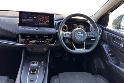 DL73VNR Nissan Qashqai 1.3 DIG-T MHEV N-Connecta XTRON Euro 6 (s/s) 5dr Thumbnail #19