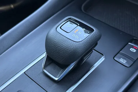 DL73VNR Nissan Qashqai 1.3 DIG-T MHEV N-Connecta XTRON Euro 6 (s/s) 5dr Thumbnail #24