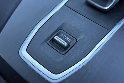 DL73VNR Nissan Qashqai 1.3 DIG-T MHEV N-Connecta XTRON Euro 6 (s/s) 5dr Thumbnail #41