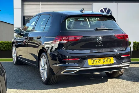 DG21NVD Volkswagen Golf 1.5 TSI 150 Style 5dr Thumbnail #3