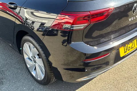 DG21NVD Volkswagen Golf 1.5 TSI 150 Style 5dr Thumbnail #9