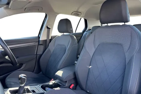 DG21NVD Volkswagen Golf 1.5 TSI 150 Style 5dr Thumbnail #17