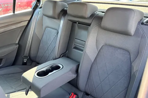 DG21NVD Volkswagen Golf 1.5 TSI 150 Style 5dr Thumbnail #20