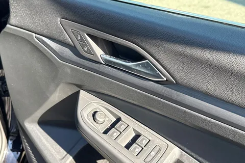 DG21NVD Volkswagen Golf 1.5 TSI 150 Style 5dr Thumbnail #22