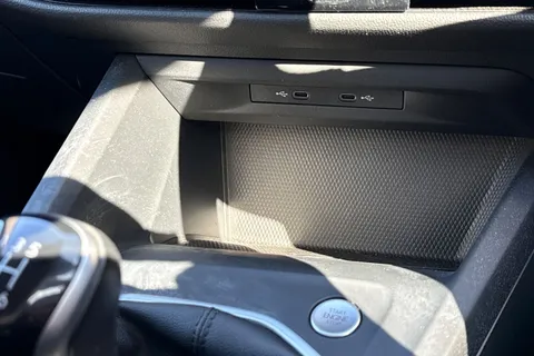 DG21NVD Volkswagen Golf 1.5 TSI 150 Style 5dr Thumbnail #34