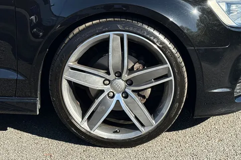 10 of 54 for Audi A3 2.0 TDI S line Euro 6 (s/s) 4dr (Nav)