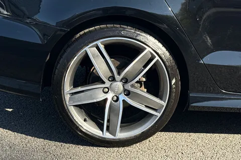 11 of 54 for Audi A3 2.0 TDI S line Euro 6 (s/s) 4dr (Nav)