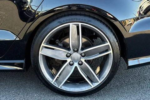 12 of 54 for Audi A3 2.0 TDI S line Euro 6 (s/s) 4dr (Nav)