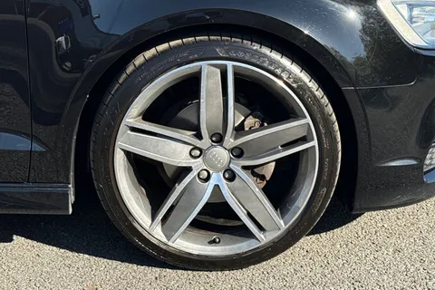 13 of 54 for Audi A3 2.0 TDI S line Euro 6 (s/s) 4dr (Nav)