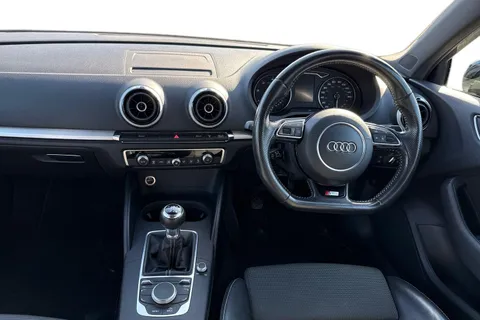 18 of 54 for Audi A3 2.0 TDI S line Euro 6 (s/s) 4dr (Nav)